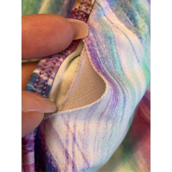 LiCi Fit Workout Set in Electric Sunset Butt scrunch Shorts and Halter Strappy B - Picture 14 of 16